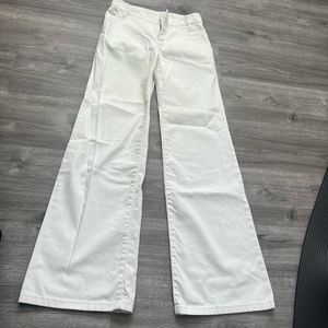 BCBG highwaisted white jean